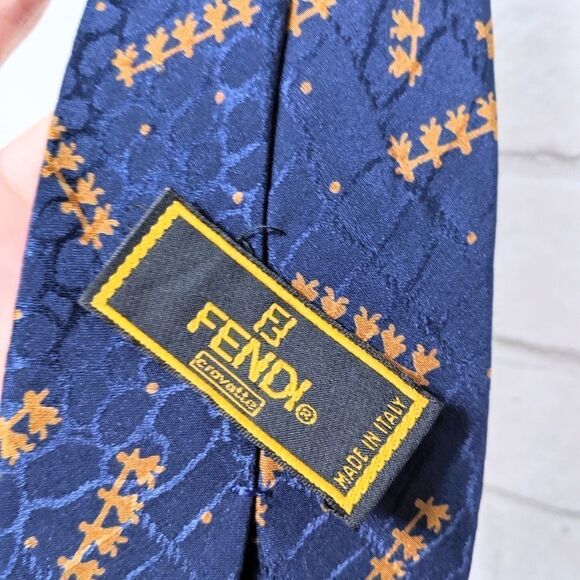 FENDI Animal Print Logo Blue Silk Tie - Picture 6 of 8
